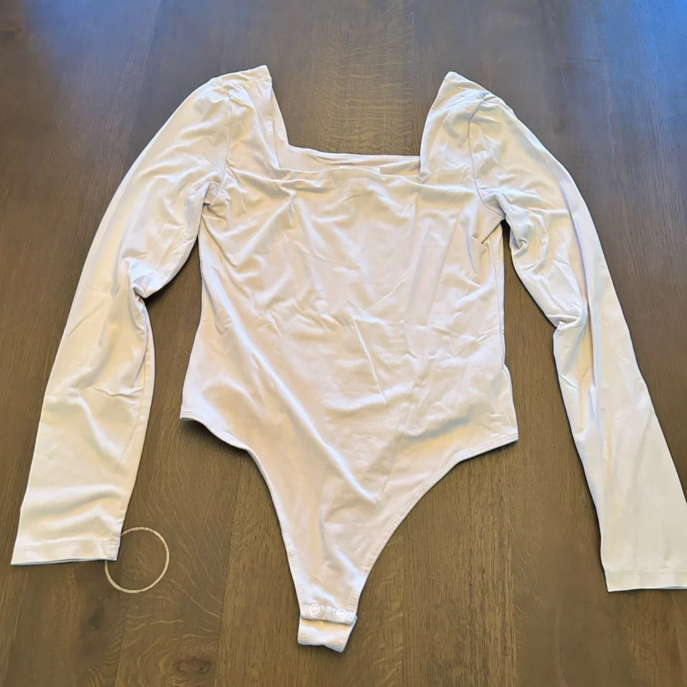 House of Harlow 1960 light cream long sleeve square neck bodysuit